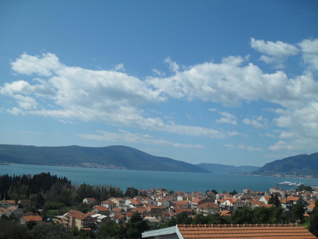 Apartmani Petar Tivat Bagian luar foto