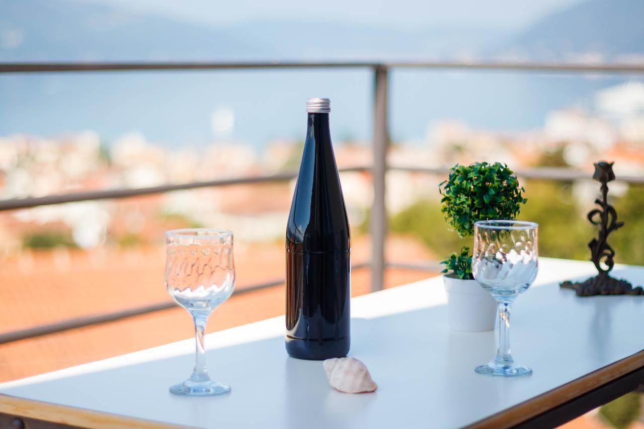 Apartmani Petar Tivat Bagian luar foto